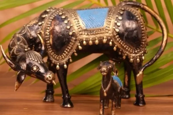 Dhokra-Cow-and-Calf(Blue) art