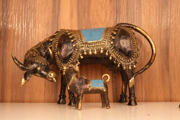 ladlika-Dhokra-Cow-and-Calf(Blue)