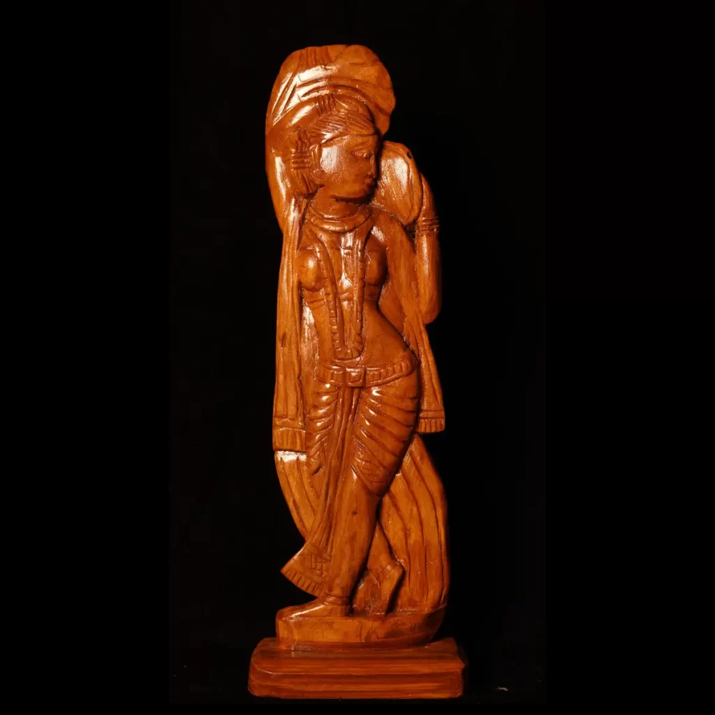 woman with a mirror Wood art