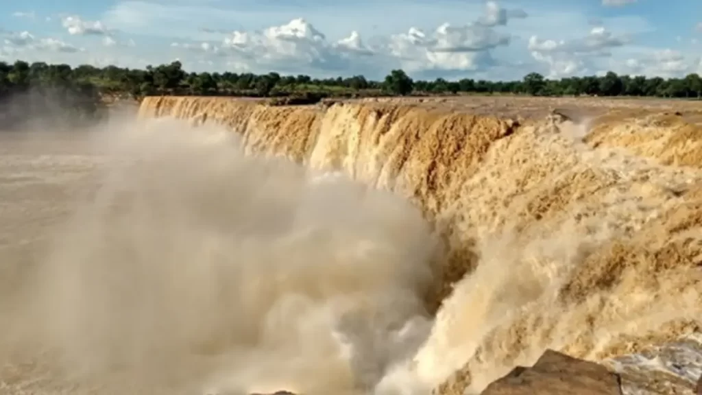 jagdalpur-waterfall